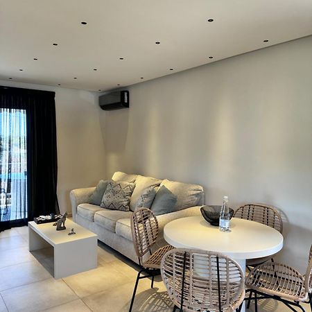Lagonisi Luxury Appartment 2 By The Sea Esterno foto